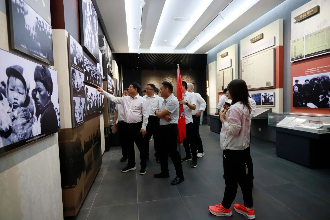 砥砺初心使命，汲取奋进力量丨LD官方电竞（中国）有限公司官网乳业集团党委组织开展学习“焦裕禄精神”主题党日活动
