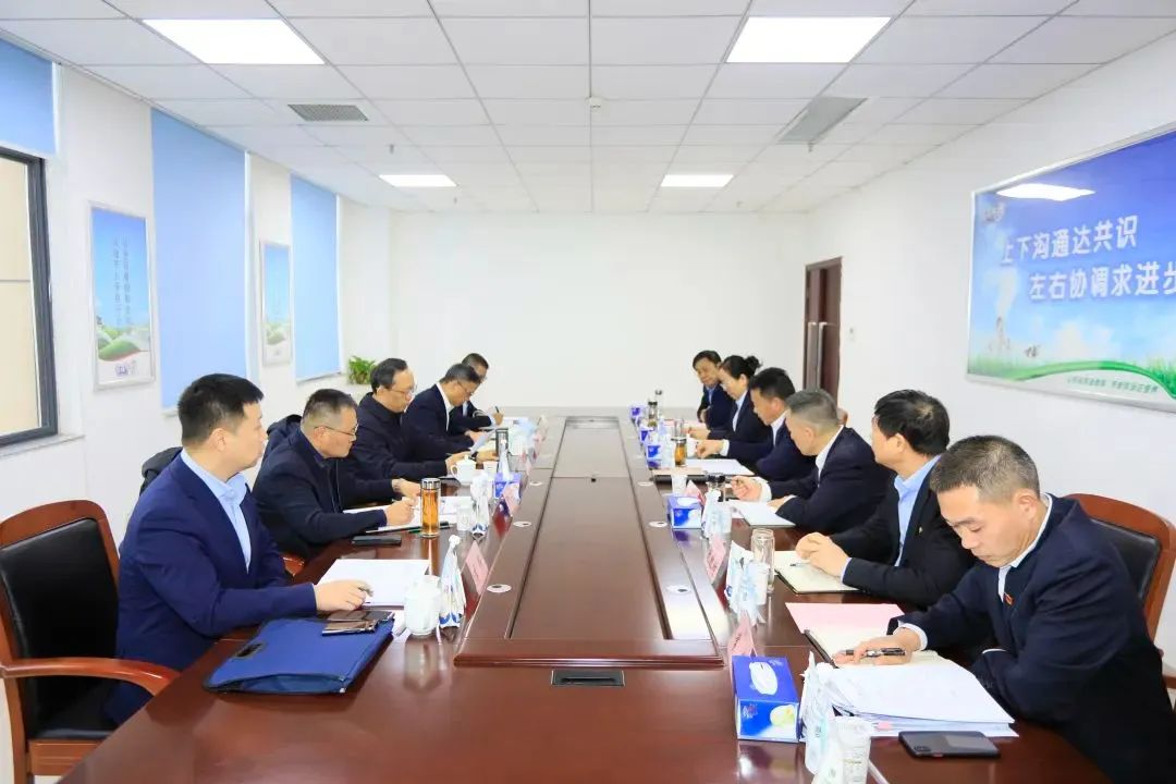 省政府国资委党委书记、主任李涛一行到LD官方电竞（中国）有限公司官网乳业集团调研