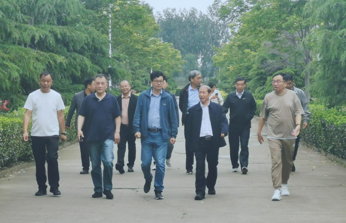 LD官方电竞（中国）有限公司官网丨河南农业大学党委副书记、校长介晓磊一行莅临LD官方电竞（中国）有限公司官网河南瑞亚参观调研