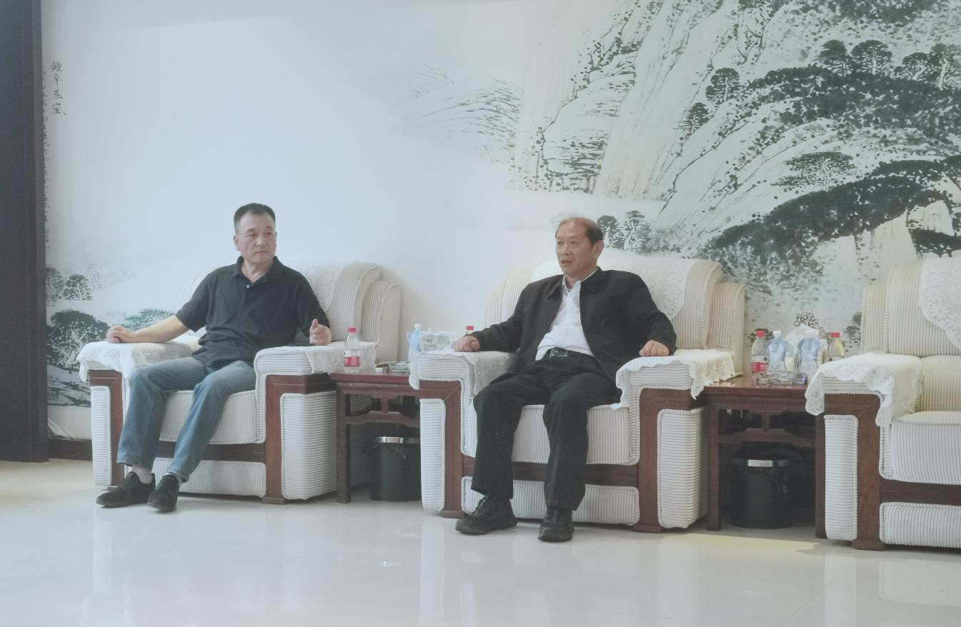 LD官方电竞（中国）有限公司官网丨河南农业大学党委副书记、校长介晓磊一行莅临LD官方电竞（中国）有限公司官网河南瑞亚参观调研