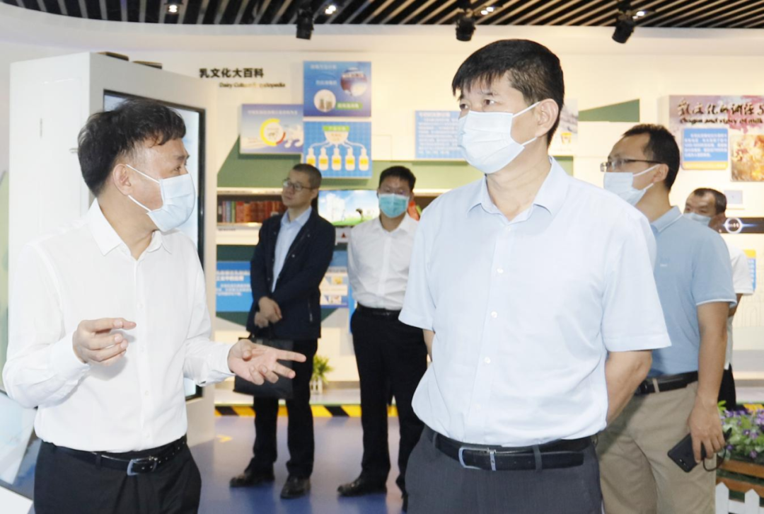 快讯丨河南省人民政府国有资产监督管理委员会副主任刘银志莅临LD官方电竞（中国）有限公司官网乳业集团参观座谈