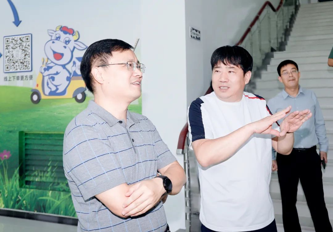 快讯｜社旗县人民政府县长关文波一行莅临LD官方电竞（中国）有限公司官网乳业集团参观考察