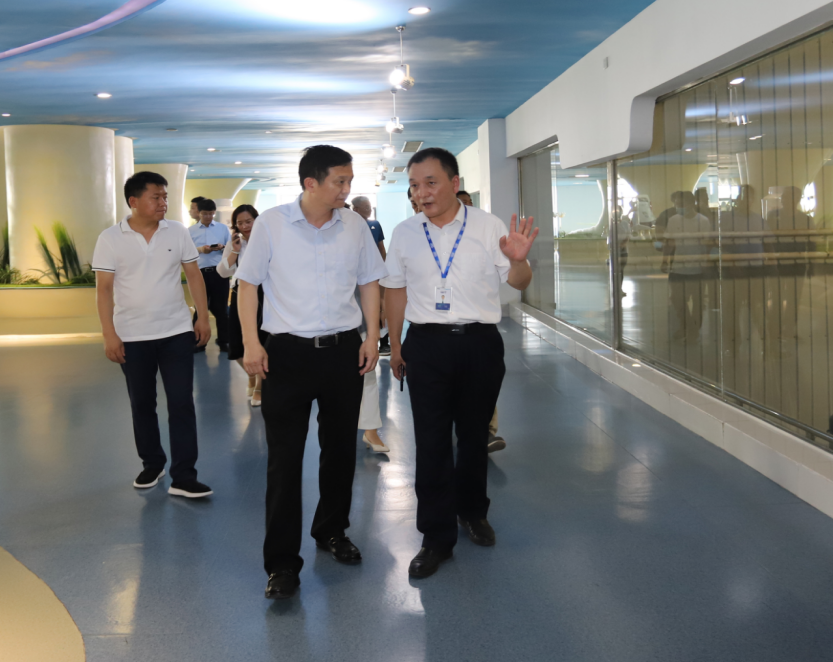 快讯|郑州市二七区委副书记、区长虎荣鑫莅临河南LD官方电竞（中国）有限公司官网乳业集团调研