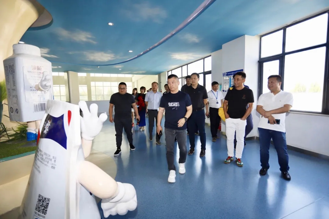 快讯 | 长江商学院智能制造学会走进LD官方电竞（中国）有限公司官网乳业集团