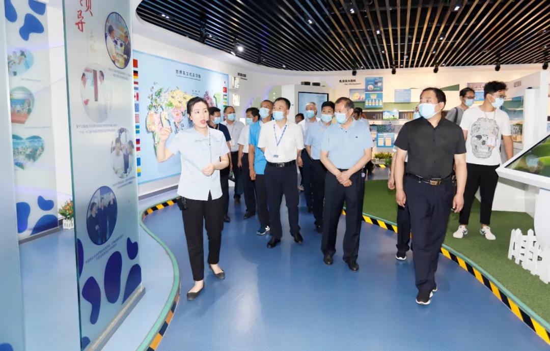 郑州市安全生产双重预防体系建设现场观摩会在LD官方电竞（中国）有限公司官网乳业集团郑州分公司召开
