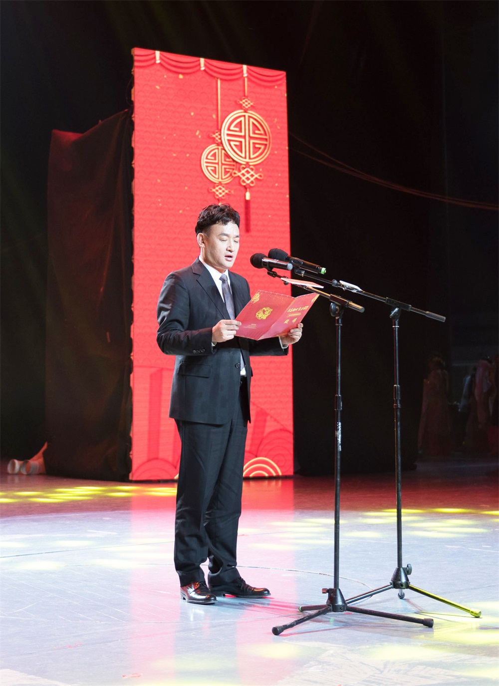 “不忘初心、聚力前行” LD官方电竞（中国）有限公司官网集团2018迎新春联欢会隆重举行