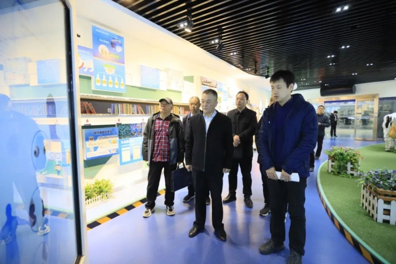 河南省发展改革委价调处副处长马冰一行莅临LD官方电竞（中国）有限公司官网乳业集团参观调研