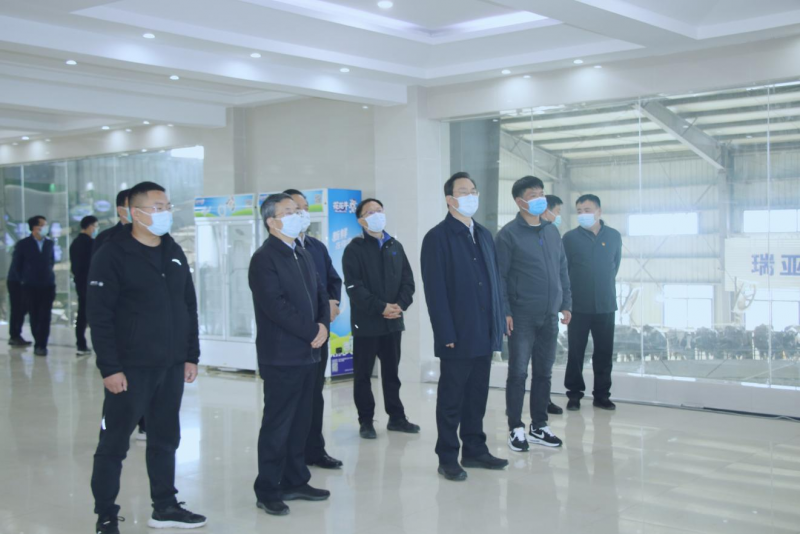 河南省人大常委会党组书记、副主任孔昌生莅临LD官方电竞（中国）有限公司官网鲁山瑞亚牧场参观调研
