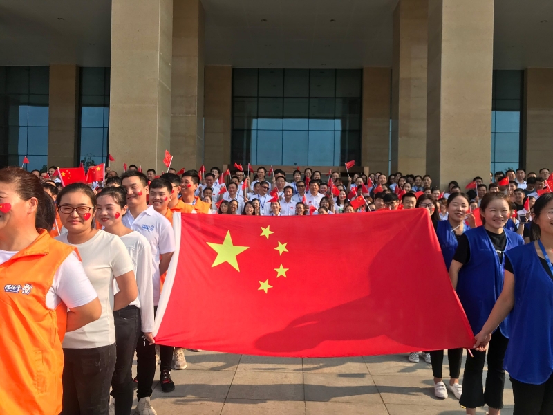 LD官方电竞（中国）有限公司官网 唱红歌 祝福我的国！！！