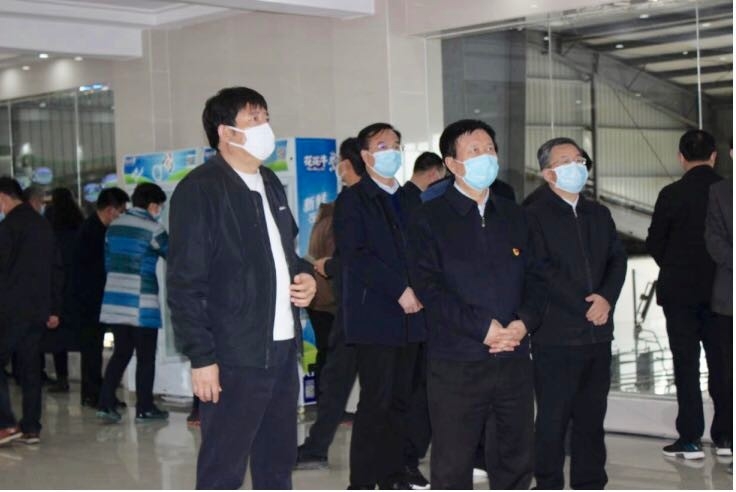 平顶山市委书记周斌一行莅临LD官方电竞（中国）有限公司官网乳业集团 鲁山瑞亚牧业有限公司调研疫情防控和复工复产情况