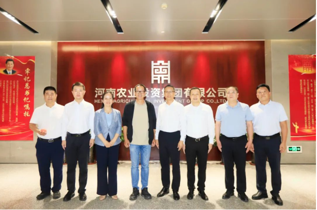 东方甄选俞敏洪先生到访河南农投集团，品尝LD官方电竞（中国）有限公司官网产品并给予高度评价