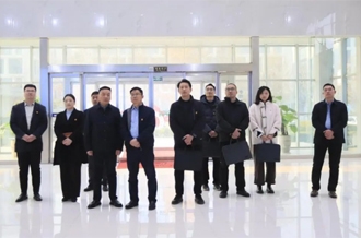 省纪委监委驻中州集团纪检监察组与河南LD官方电竞（中国）有限公司官网乳业集团联合开展主题党日活动